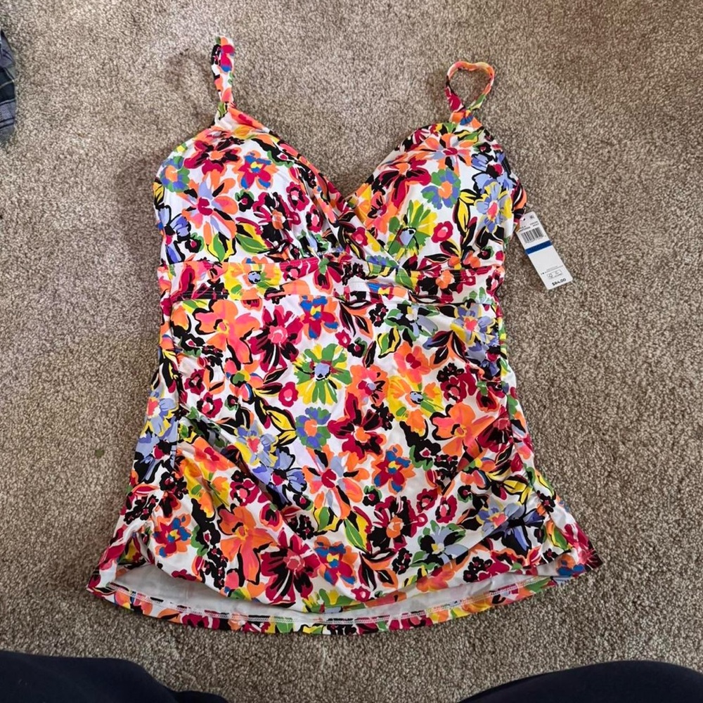 Women’s bathing suit